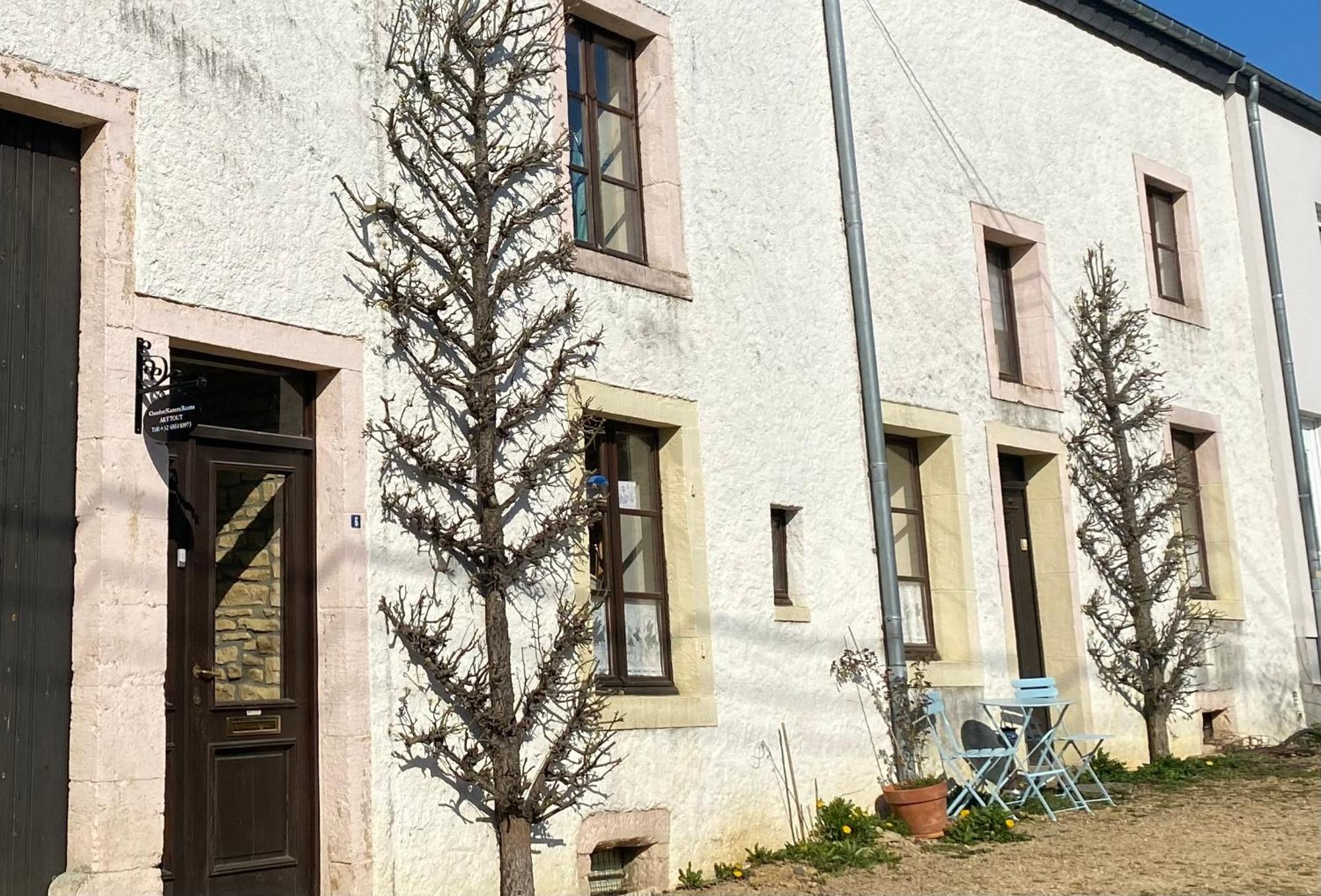 Art Tout Fontenoille Exterior photo